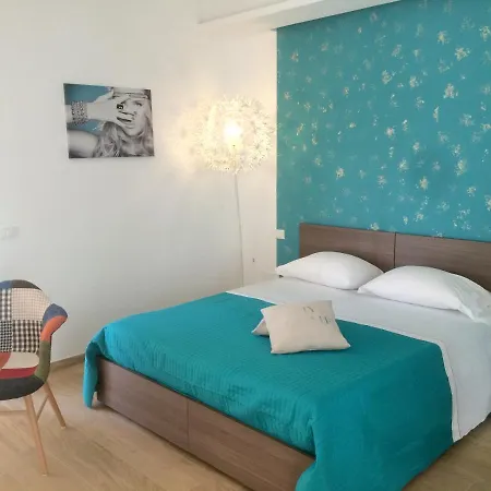 Spacious In Pozzallo, 110m² With Pool And Sea View Appartement Pozzallo