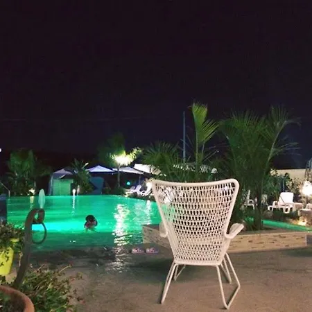 Appartement Spacious In Pozzallo, 110m² With Pool And Sea View