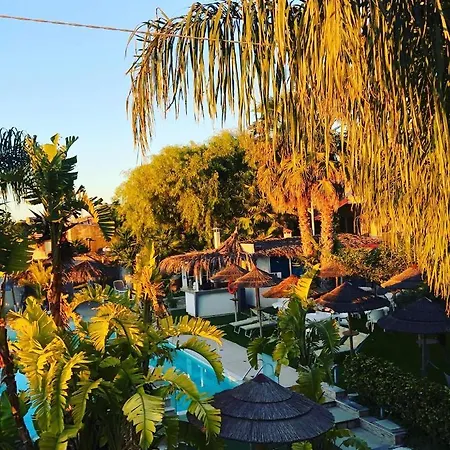 Spacious In Pozzallo, 110m² With Pool And Sea View