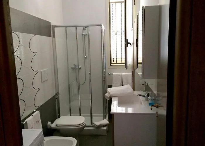 Spacious In Pozzallo, 110m² With Pool And Sea View * Pozzallo