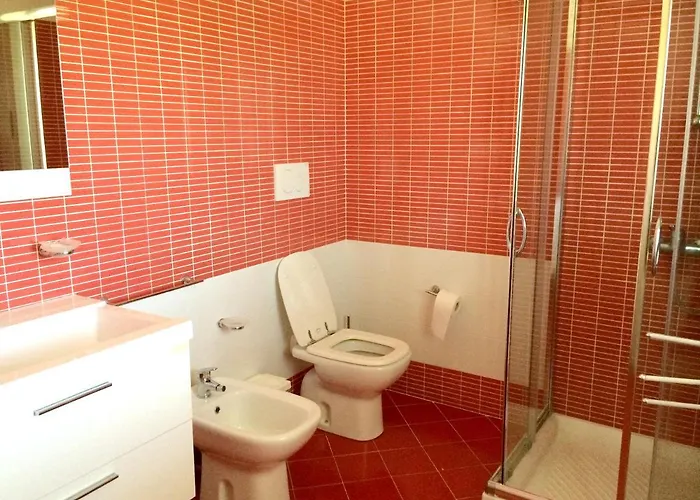 Spacious In Pozzallo, 110m² With Pool And Sea View * Pozzallo