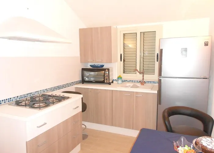 Spacious In Pozzallo, 110m² With Pool And Sea View * Pozzallo