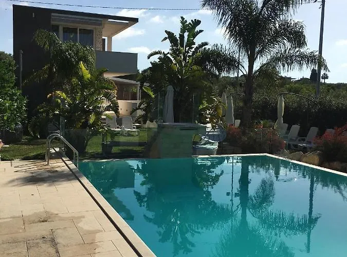 Spacious In Pozzallo, 110m² With Pool And Sea View Apartment Pozzallo